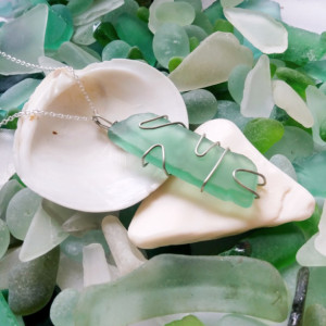 Green sea glass necklace, sea foam green necklace, green sea glass jewelry, island style, beach jewelry, beach glass, green, handmade, boho