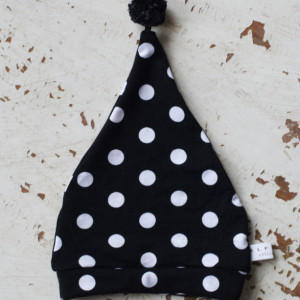 0-3 mo Elf - Hobbit - Gnome - Dwarf Hat with PomPom Tail. Newborn hat with black and white polka dot patterned fabric.