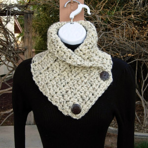 NECK WARMER SCARF Buttoned Cowl Oatmeal Beige Tweed Light Natural Brown Wool Blend, Wood Buttons, Large Chunky Crochet Knit, Ready to Ship in 3 Days