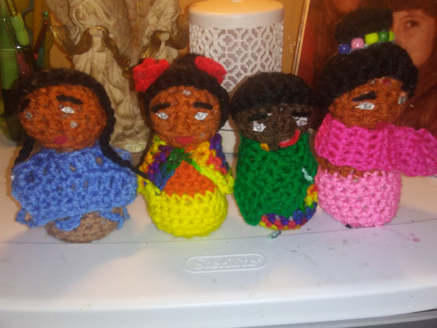 Beautiful crocheted dolls 