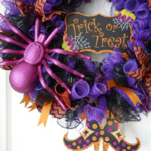 Witchy Halloween wreath