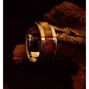 size 5 stainless steel ring core. the center of a pinecone makes beautiful rings, this is no exception, 6mm band width