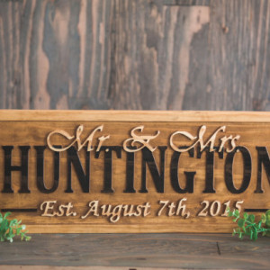 Rustic Family Sign, Wedding Centerpiece, Mr and Mrs Table, Boho Family Sign, Rustic Name Sign, Shabby Chic Sign, Sweetheart Table, Name Sign