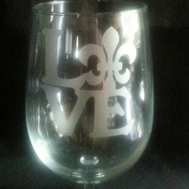 LOVE fluer de lis wine glass. Nola love. Louisiana love. New Orleans love hand made etched wine glass