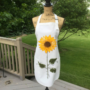 Sunflower apron for women, white apron with pockets, baking gifts, mothers day from daughter, rustic wedding gift, bridal shower gift, best