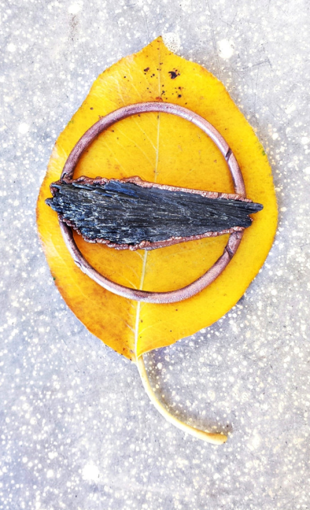 Electroformed Black Kyanite Circle Pendant