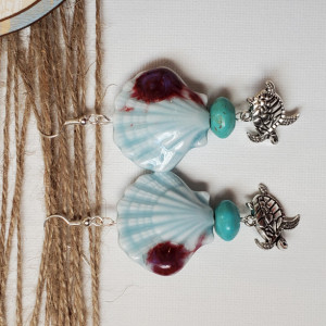 Sea shell and turtle earrings