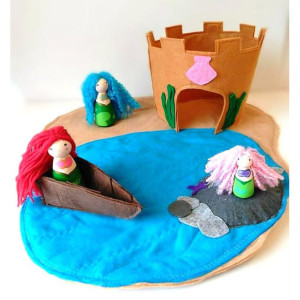 Mermaid play mat - Mermaid castle - Mermaid doll - Small doll play mat - playmat - Small dolls - Felt play mat - Dollhouse - Felt castle