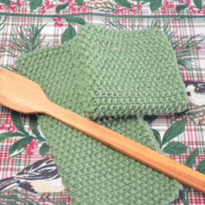 Kitchen Set  Cherry wood Spatula Hand Knit Dish Cloth Hanging Towel Mini Cherry Wood Spatula 