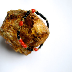 Stretch bracelet, Red and black bracelet, Mens beaded bracelet, Bracelet, Trade bead bracelet, Red mens bracelet
