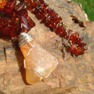 Baltic amber beaded necklace with polished druzy agate 
