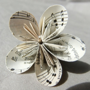 Set of 6 Mini Sheet Music Origami Flowers 'Rounded Melody' Upcycled, Table Decoration, Origami Flowers, Wedding Table Decor, Vase Filler
