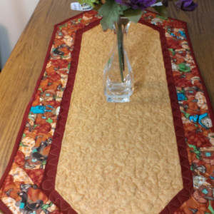 Handmade fall table runner. quilted autumn table topper. Halloween table decor