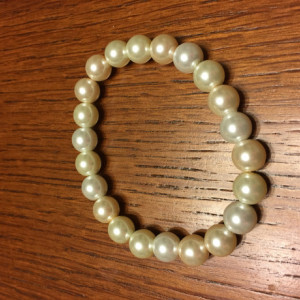 White Pearl Glass Bead Elastic Bracelet