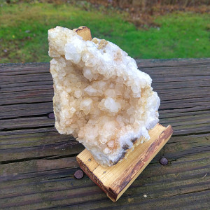 Exquisite Geode Stone Crystal Fragment collector piece