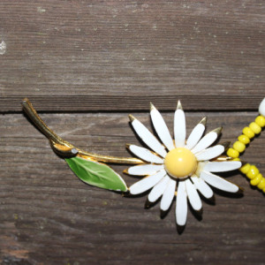 upcycled Daisy necklace