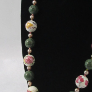 Arsenic and Old Lace, Necklace