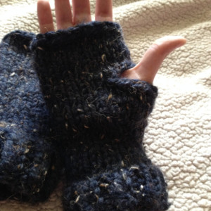 Blue Tweed Fingerless Knit Gloves