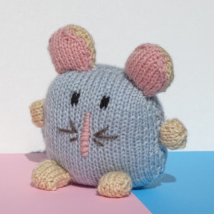 Hand Knitted Mouse, Knit  Baby Mouse, Toy Mouse, Baby Toy, Knitted Toy, Plush Animal Toy, Soft Toy for Infant, All Handmade, Ready to Ship