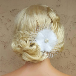 Wedding Fascinator, Bridal Feather Hair Clip, Champagne Bridal Fascinator, Bridal Hairpiece, Feather Fascinator, Wedding Hair accessories