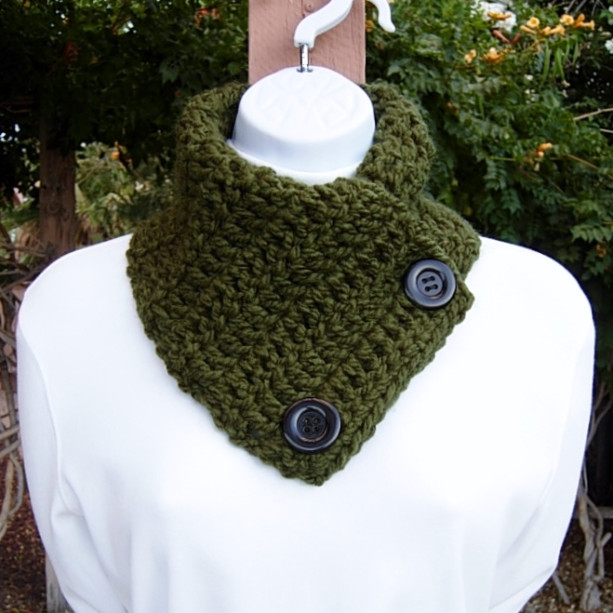 Solid Dark Green NECK WARMER SCARF with Large Black Buttons Soft 100% Acrylic Crochet Knit Buttoned Cowl Scarflette, Ready to Ship in 3 Days