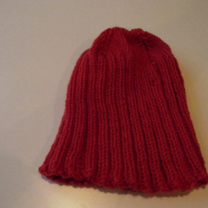 Women's Hand-Knitted Slouchy Wool Beanie in Currant Red