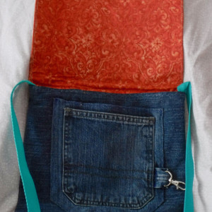 Summer Fun Shoulder bag, side bag with applique beach scene