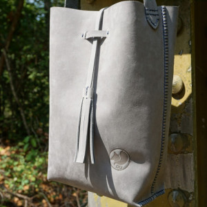 Medium Tote in Horween Leather - Handstitched 