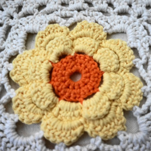 Sunlit Daisy Crochet Dishcloths, Set of 3