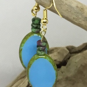 Blue Turquoise earrings, blue drop earrings, Earrings turquois, Turquoise dangle earrings, Gold wire earrings, beach wear earrings