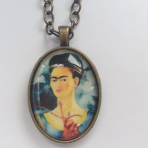 Frida Kahlo Pendant Necklace, Vintage Silver, Vintage Gold. Frida Kahlo Inspired Necklace. Pictures of Frida Kahlo.