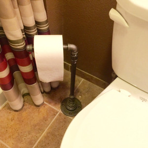 Toilet Paper Holder Made out of Black Pipe, Free Standing Floor Stand