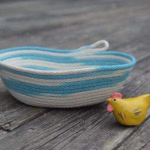 coiled rope basket, variegated natural white and turquoise