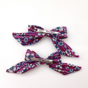 Liberty of London bows, Liberties London, little girl bows, bows for little girls, fabric bows, baby girl bows, ponytail bow, schoolgirl bow