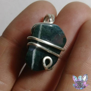 Moss Agate(Natural) Crystal Pendant / Natural Crystal Jewelry / Healing Crystal Jewelry / Crystal / Gemstone Pendant /Wire Wrapped Jewelry