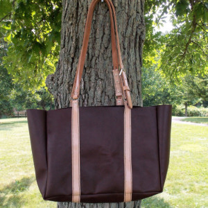 Leather bag or Leather Market Bag with adjustable shoulder straps and zippered pocket