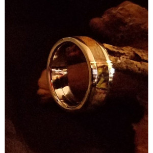 Size 6 1/4 wood and resin ring, Stainless steel core with stainless edges bring out the beauty of this ring. band width 6mm
