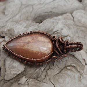 SUNSTONE PENDANT - Antiqued Copper Wire and the Sunstone's Shiney, Metalic Flash is Special