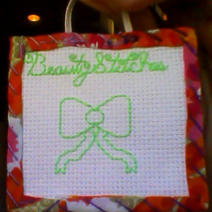 BeautyStitches Coaster Designs: Bow (bordered)