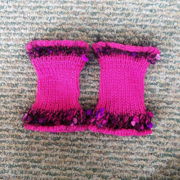 Fuchsia Knit Fingerless Gloves