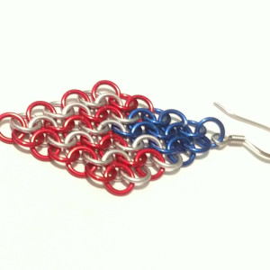 Chainmaille patriotic American Flag dangle earrings