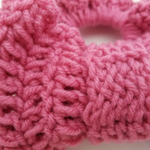 Crochet Bow Scrunchie