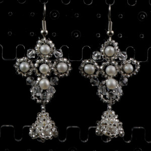Swarovski crystal + white freshwater pearl beaded earrings. freshwater pearl beaded bridal earrings. Swarovski crystal wedding bell earrings