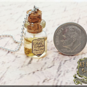 Felix Felicis Harry Potter Potion Necklace 18mm potion bottle