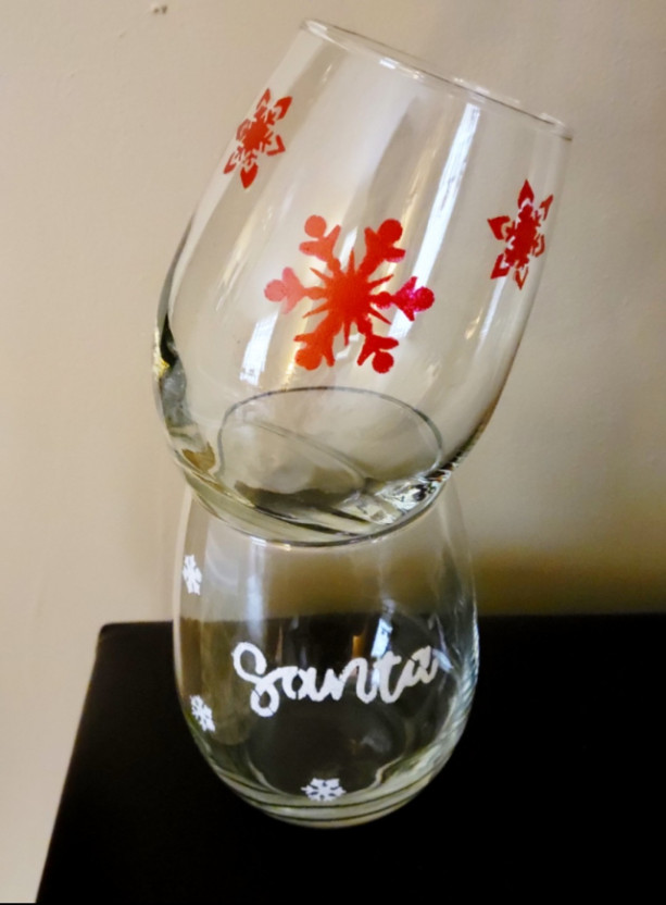 Set of Two Holiday Wine Glasses!