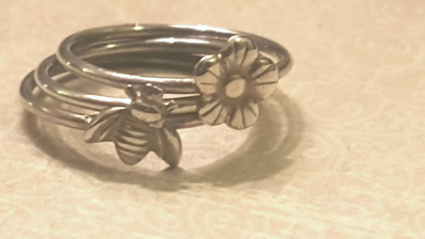Sterling tiny bee and daisy stacking rings (set of 3)