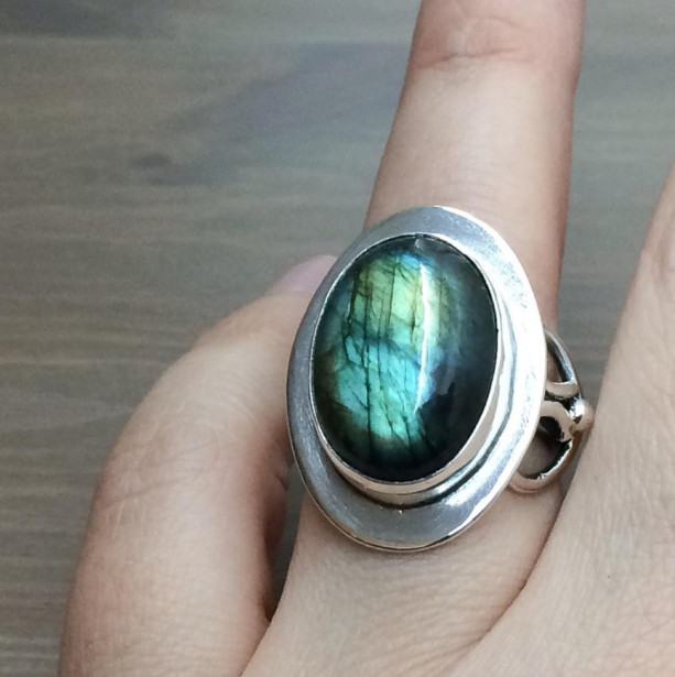Labradorite Ring, Celtic Ring, Natural Flashy Labradorite and Sterling Silver Ring, Ring for Women, Irish Ring. Gifts under $100