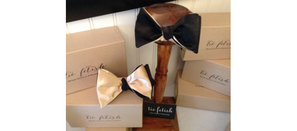 Reversible mens black and gold bow tie