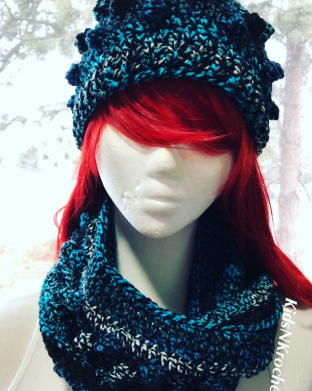 Winter set, hat and infinity scarf