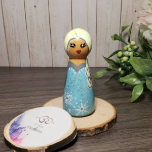 Elsa wooden peg doll; frozen wooden peg doll, birthday gift, Elsa doll for doll house; handpainted Elsa doll